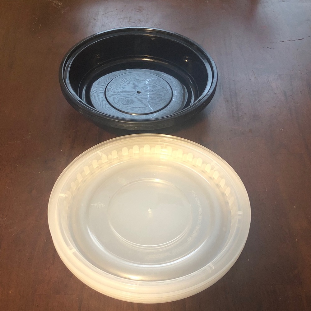 🥤 Reusable Plastic Containers (5)